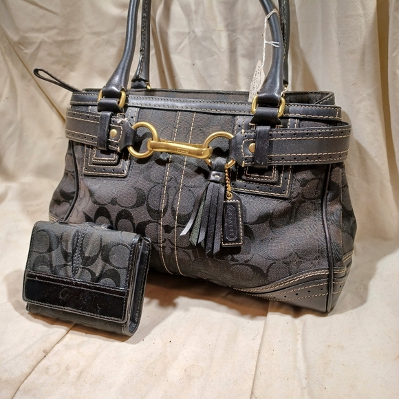 Coach signature set - Picture 4 of 13